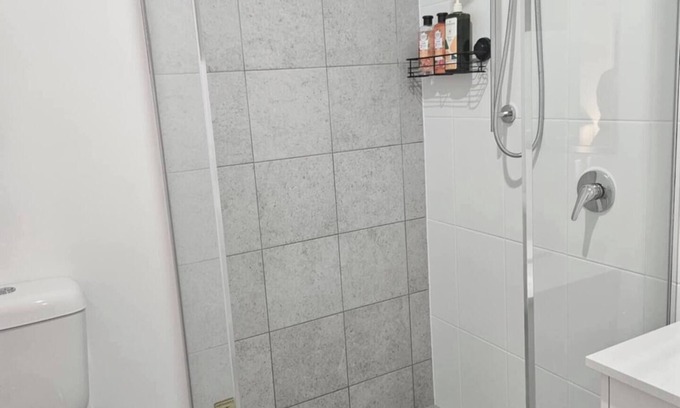 Cotswold Hills House | Accessible Accommodation with Private Ensuite Bathrooms