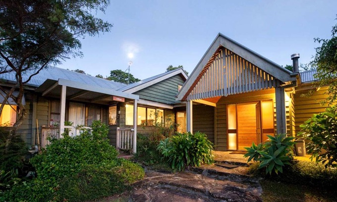 Mount Glorious Other | Accommodation ∙ 1 bedroom ∙ 8 guests