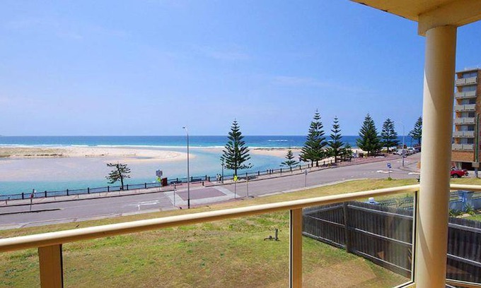 Central Coast Apartment | Apartment ∙ 2 bedrooms ∙ 5 guests