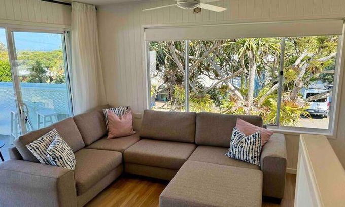 Boreen Point Apartment | Apartment ∙ 2 bedrooms ∙ 6 guests