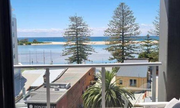 The Entrance Apartment | Apartment ∙ 2 bedrooms ∙ 6 guests
