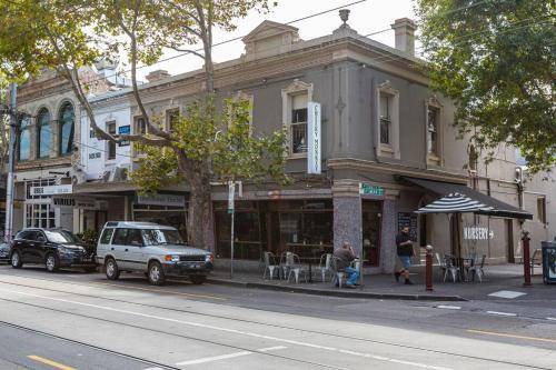 Cremorne Apartment | Apartment ∙ 2 bedrooms ∙ 4 guests