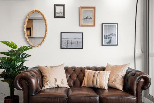 Collingwood North Apartment | Artist Abode: Stay in a Home That’s Also a Gallery