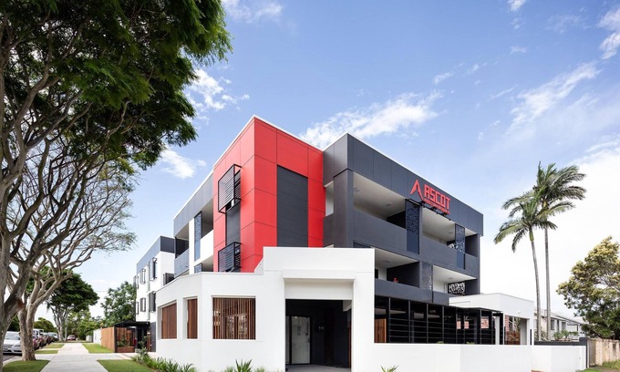 Ascot House | Ascot Budget Residences - Close to Brisbane Airport & Racecourses