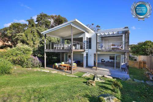 Culburra Beach House | 200 m² House ∙ 4 bedrooms ∙ 11 guests