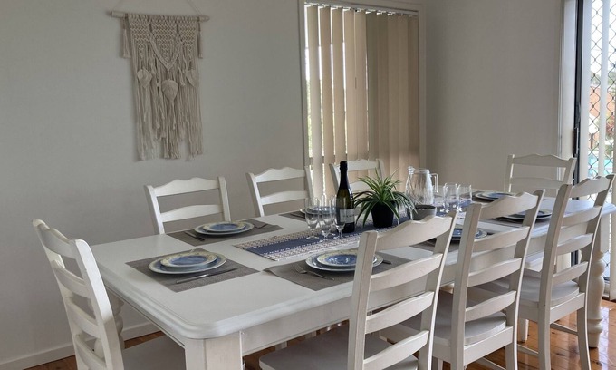 Bateau Bay House | Bateau Bay Beach Escape - Family Home