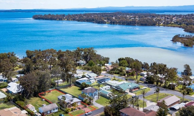Erowal Bay House | Bayside Escape - Amazing family holiday house only 250m from the water