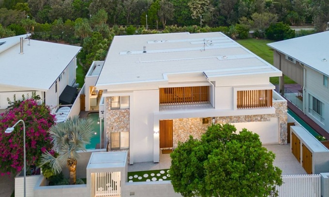 Kingscliff House | Beachfront Wellness Retreat