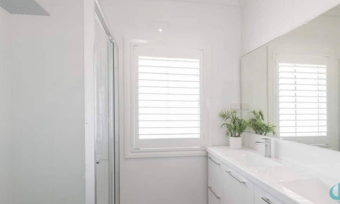 Caves Beach House | Beachside Oasis- pool access - beach