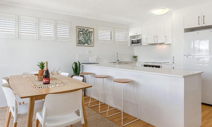 Noosa Heads Apartment | Belmondos Unit 4 Noosa Parade 81
