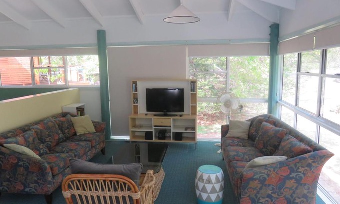 Arakoon House | BLUEPOLES BEACH HOUSE ARAKOON-AIRCONDITIONED