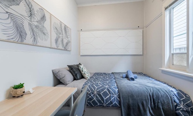 Mascot House | Boutique Private Rm 7 Min Walk to Sydney Domestic Airport - SHAREHOUSE