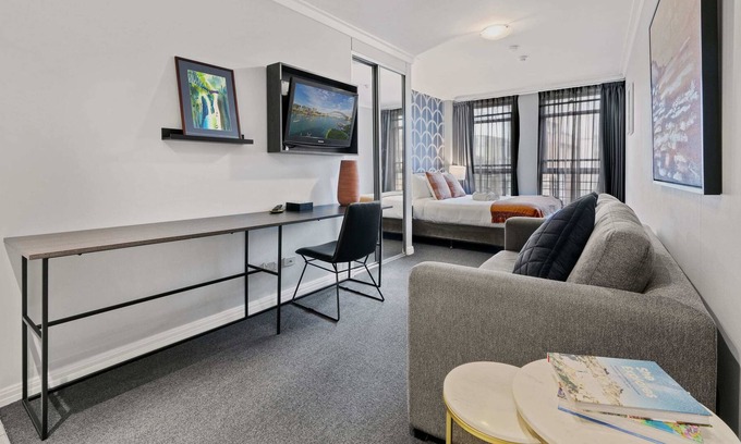 Haymarket Apartment | Bright City Abode Sum