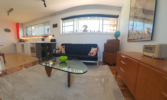 Bundeena Apartment | Bundeena Funky Flat. Close to everything Bundeena has to offer.