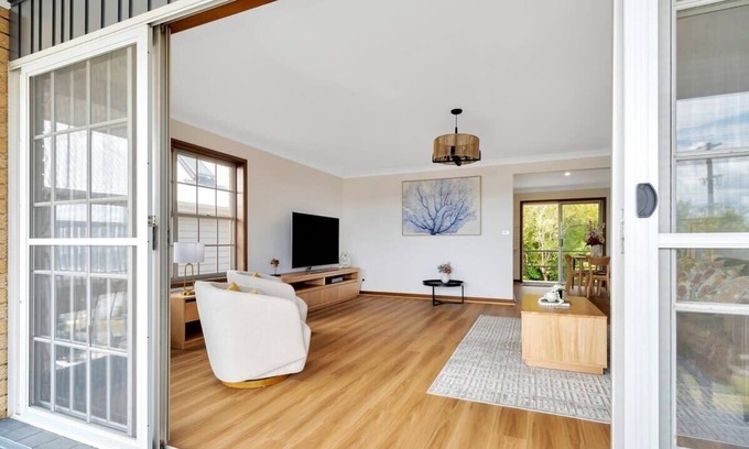 Bateau Bay House | Central Coast Family Escape - Magical sunset views