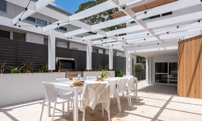 Vincentia House | Coastal Escape – waterfront reserve on Jervis Bay