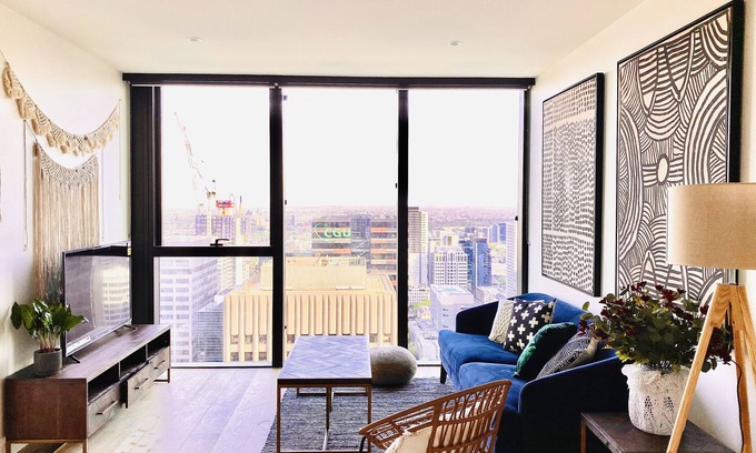 Melbourne Central Business District Apartment | Contemporary 2BR apt in central Melb-Collins House