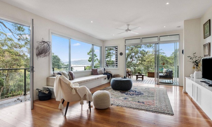 Pretty Beach Central Coast House | Coolcappa - relaxed entertaining