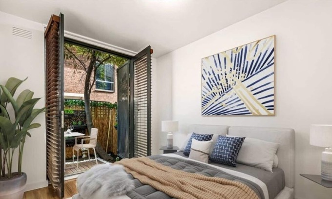Elwood Apartment | Cosy Bayside apartment, 100m to the sand.