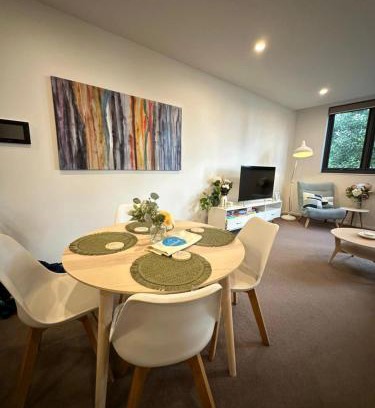 Braddon Apartment | Cosy getaway in the Heart of Braddon - Hosted by Canstay