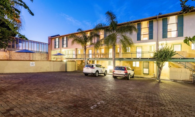 Cottesloe Hotel | Cottesloe Beach Chalets