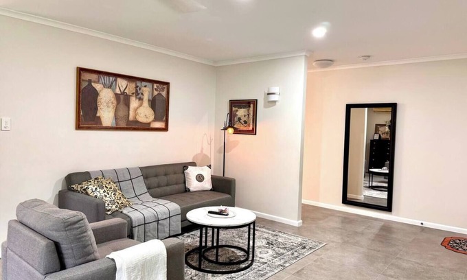 Loganholme House | Cozy Family Home at Loganholme