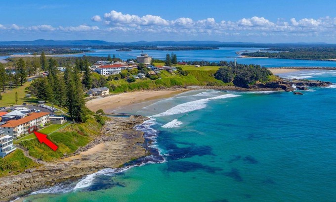 Yamba Apartment | Craigmore On The Beach Unit 4 - ground floor with views