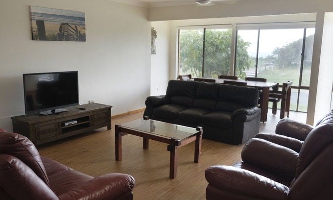 Diamond Beach Resort | Diamond Beach Resort - Ocean View Apartment