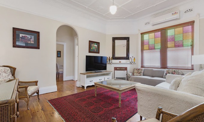 Drummoyne Apartment | Drummoyne 3 bedroom fully self-contained house
