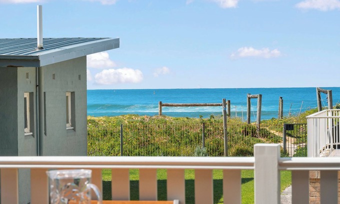Avoca Beach Apartment | “Elenora #2” – Beachfront Apartment