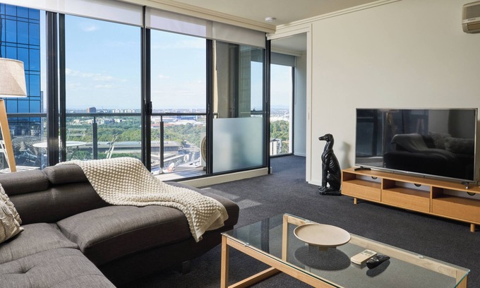 Southbank House | Exclusive Stays - Sentinel V