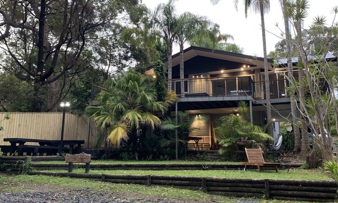 Vincentia House | Family Friendly Beach House - close to the beach, bushwalks & the National park