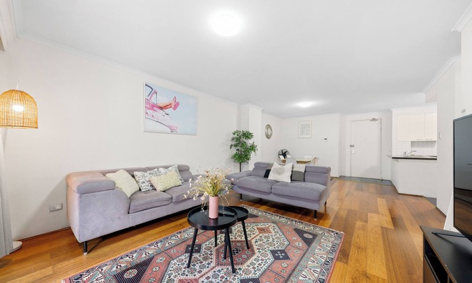 Darling Harbour Apartment | Fantastic 3BR Apt (Parking)/darling harbour-10 min