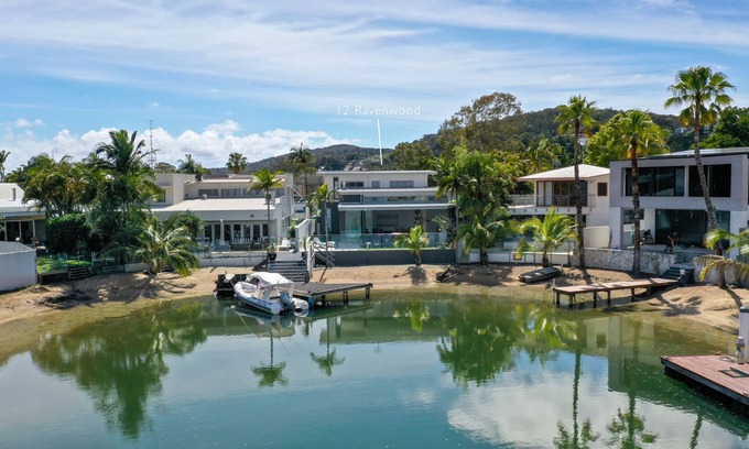 Noosa Heads House | Go with the flow, Noosa Sound