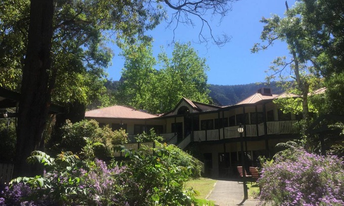 Halls Gap Hotel | Hotel ∙ 3 bedrooms ∙ 10 guests