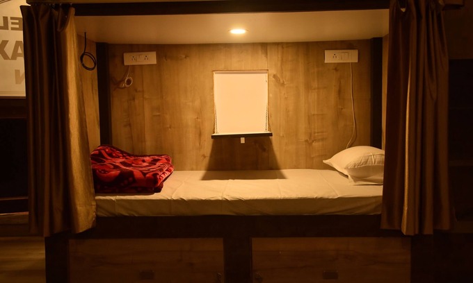 Allahabad Hostel | Hotel Relax Inn - Hostel