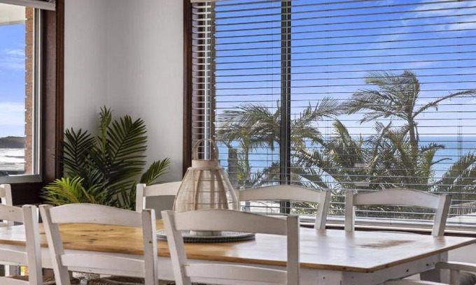 Emerald Beach House | House ∙ 3 bedrooms ∙ 8 guests