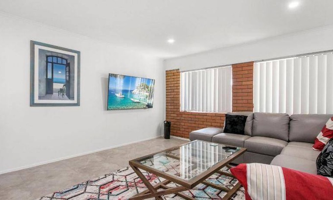 Dicky Beach House | House ∙ 3 bedrooms ∙ 6 guests