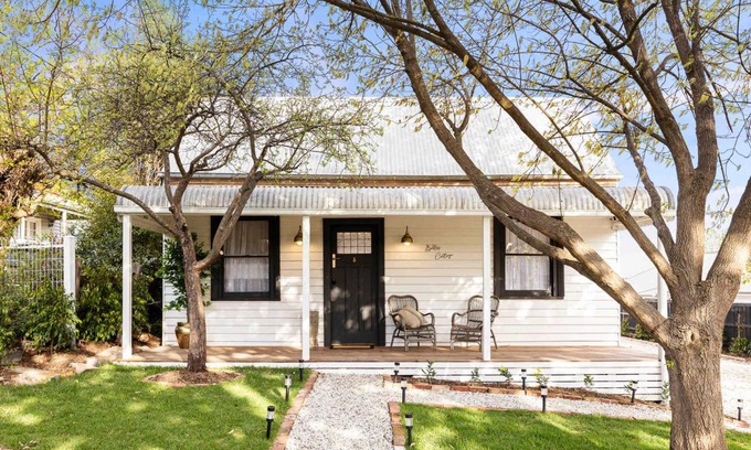 Yarra Glen House | House ∙ 6 bedrooms ∙ 16 guests