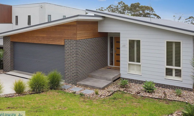 Pambula Beach House | Its all about location and style when you stay at Sapphire Shores!