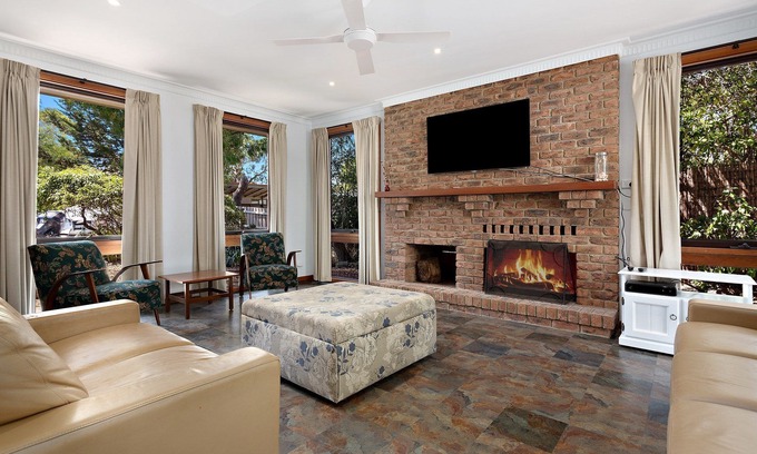 Cowes House | Kenros Beach House - Gordon Ave - close to safe swimming beach!