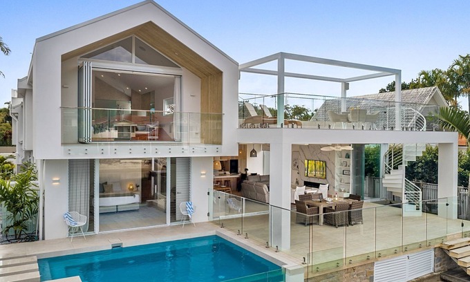 Noosa Heads House | Key Court 17 - waterfront