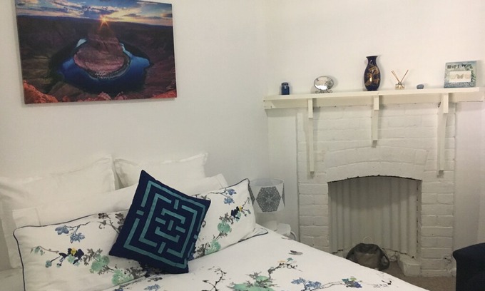 Coonabarabran House | Langley Cottage Queen Room