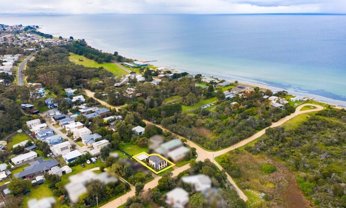 St Leonards House | Lanigan's - By the Bay