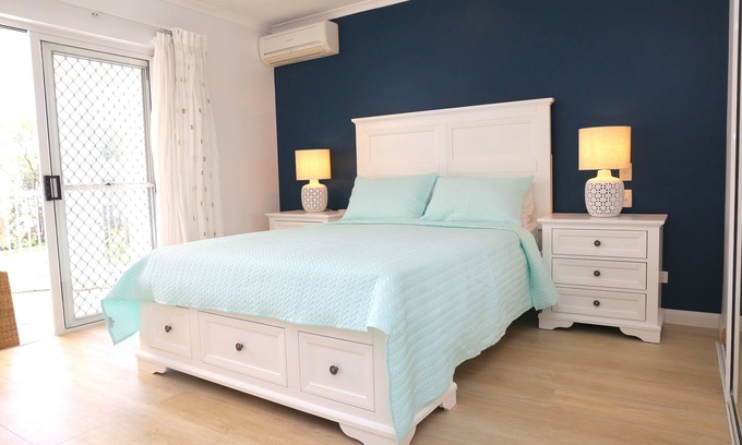 Noosa Heads Apartment | Large 3-Bedroom self-contained apartment, Free Wifi, heated pool