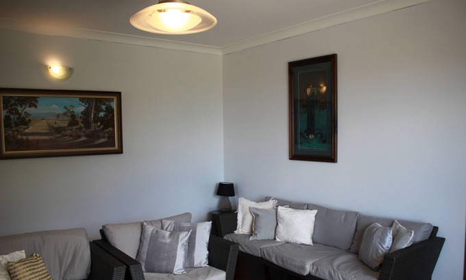 Port Lincoln House | Large & Lovely - spacious family home - unlimited wifi - pet friendly!