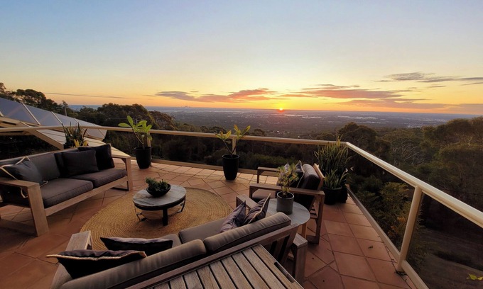 Gooseberry Hill House | Lascelles Lookout - A Haven On The Hill with uninterrupted views of Perth