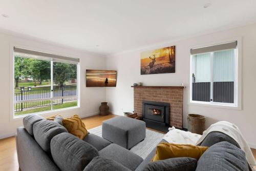 Myrtleford House | Lemon & Myrtle Cottage