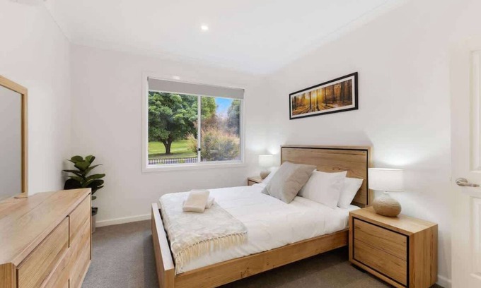 Myrtleford House | Lemon & Myrtle Cottage - Stunning and Cosy Accommodation