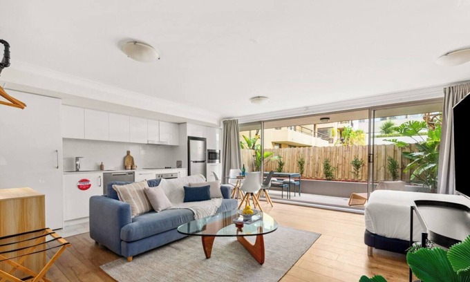 Manly Apartment | Manly Chic A Breezy Beachside Studio Retreat